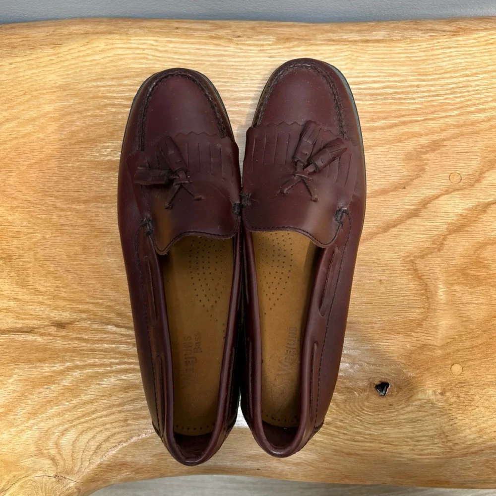 G.H. Bass & Co. Weejuns Marietta II Burgundy Tassel Loafers Men’s Size 11M